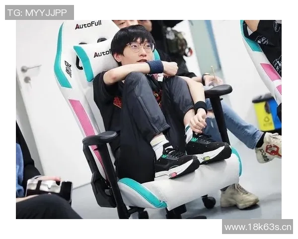 探讨FPX在王者荣耀中的团队配合与战术策略分析